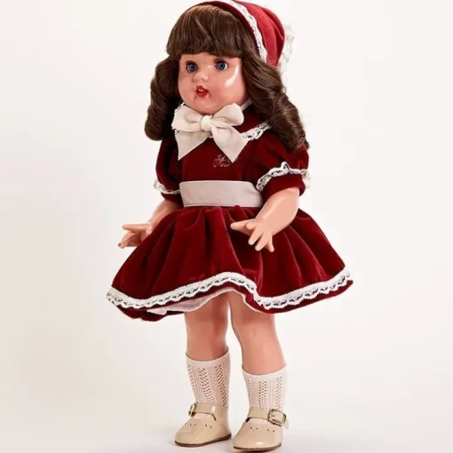 Poupée Mariquita Pérez 50 cm - Tenue bourdeos en velours