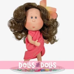 Poupée Nines d'Onil 23 cm - Little Mia summer avec des cheveux bruns ondulés et un paréo