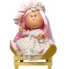 Poupée Nines d'Onil 23 cm - Little Mia avec des cheveux roses lisses et une robe à fleurs