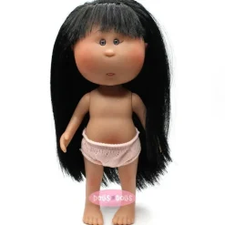 Poupée Nines d'Onil 23 cm - Little Mia aux cheveux noirs raides avec des franges - Sans vêtements