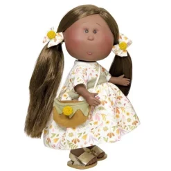 Poupée Nines d'Onil 23 cm - Little Mia brune dans une robe à imprimé naturel