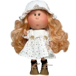 Poupée Nines d'Onil 30 cm - Mia avec cheveux orange avec robe et chapeau imprimés