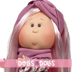 Poupée Nines d'Onil 30 cm - Mia avec fourrure rose et ensemble de cantonnières d'hiver