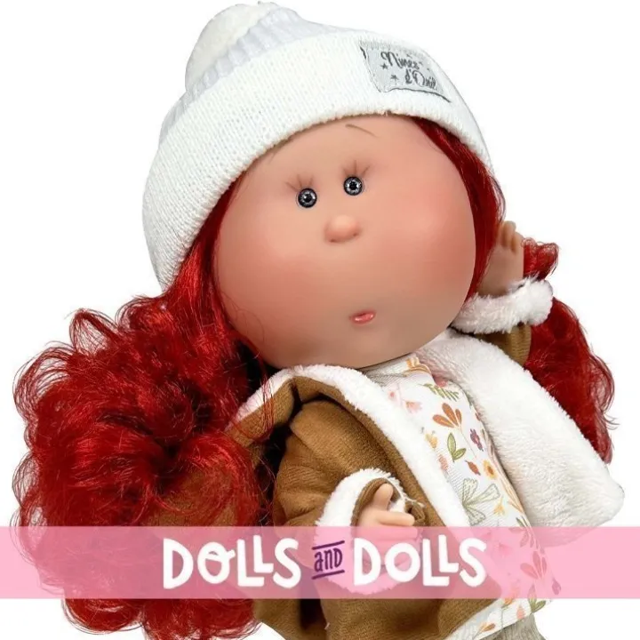 Poupée Nines d'Onil 30 cm - Mia ARTICULÉE - rousse en tenue d'hiver