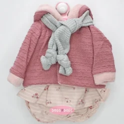 Tenue pour poupée Antonio Juan 52 cm - Collection Mi Primer Reborn - Ensemble rose avec veste et écharpe