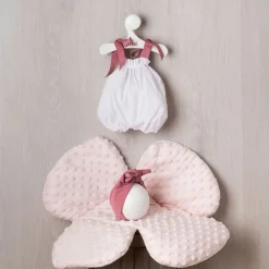 Tenue pour poupée Así 43 cm - Barboteuse Plumeti et coussin fleuri pour poupée María