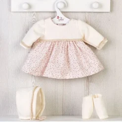Tenue pour poupée Así 43 cm - Robe beige imprimée de fleurs roses avec chapeau et chaussons pour María